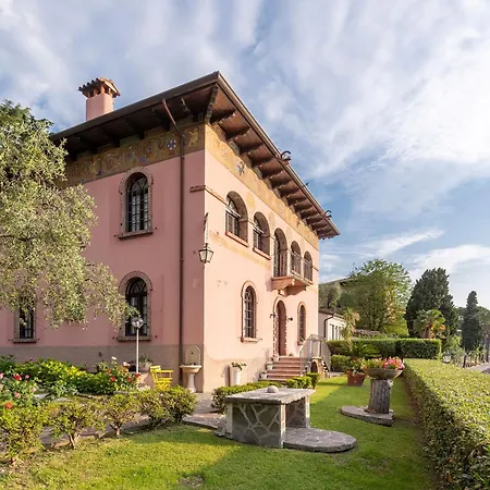 Schlosser Front & Private Pool וילה