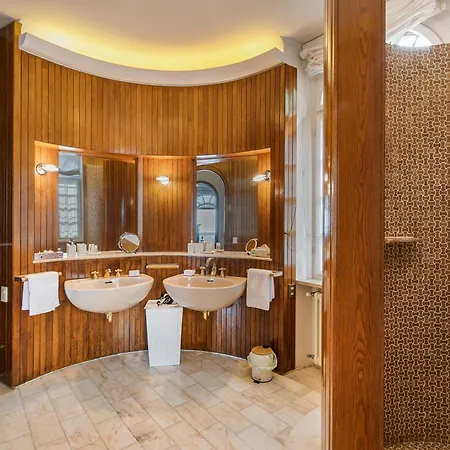 Schlosser Front & Private Pool מאלצ'סינה