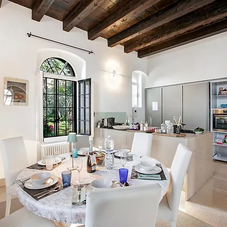 וילה Schlosser Front & Private Pool *