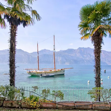 Schlosser Front&private Pool Malcesine