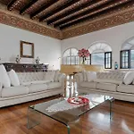 Schlosser Front & Private Pool Villa Malcesine