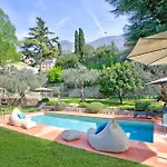 Villa Schlosser Front & Private Pool Malcesine