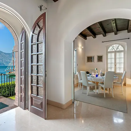 Schlosser Front&private Pool Villa Malcesine