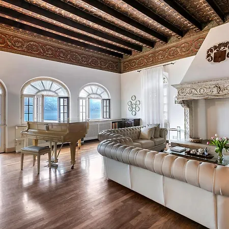 Schlosser Front&private Pool Villa *