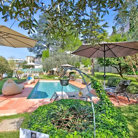 Schlosser Front&private Pool Malcesine