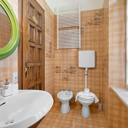 Schlosser Front&private Pool * Malcesine
