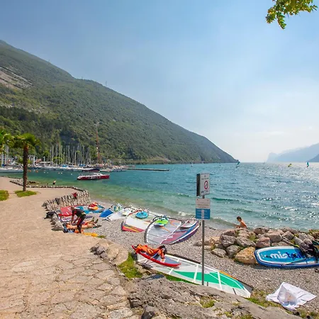 Schlosser Front&private Pool Villa Malcesine